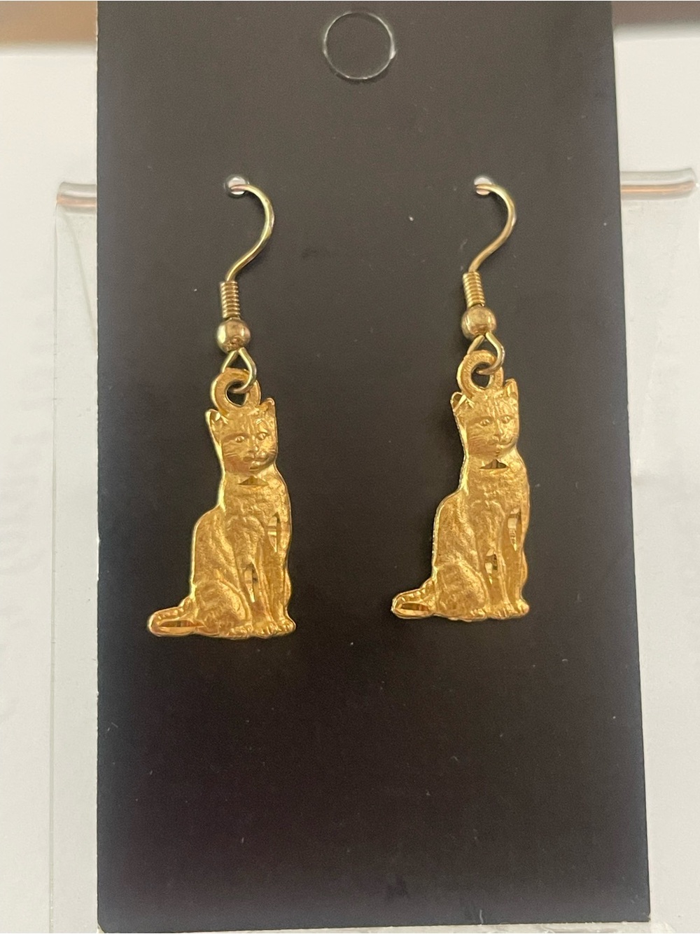Gold Cat Drop Earrings – Sculpted Cat Silhouette